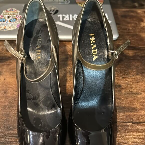 Prada Gray Ombré Patent Leather Heels size 38 1/2 - Picture 6 of 11